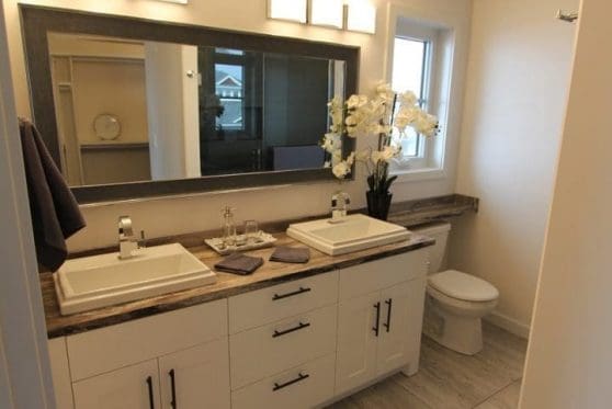 ENSUITE